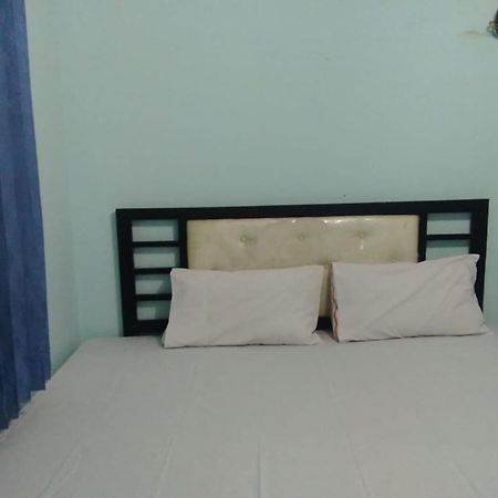 Oyo 90766 Gardenia Boarding House Hotel Purwokerto Bagian luar foto