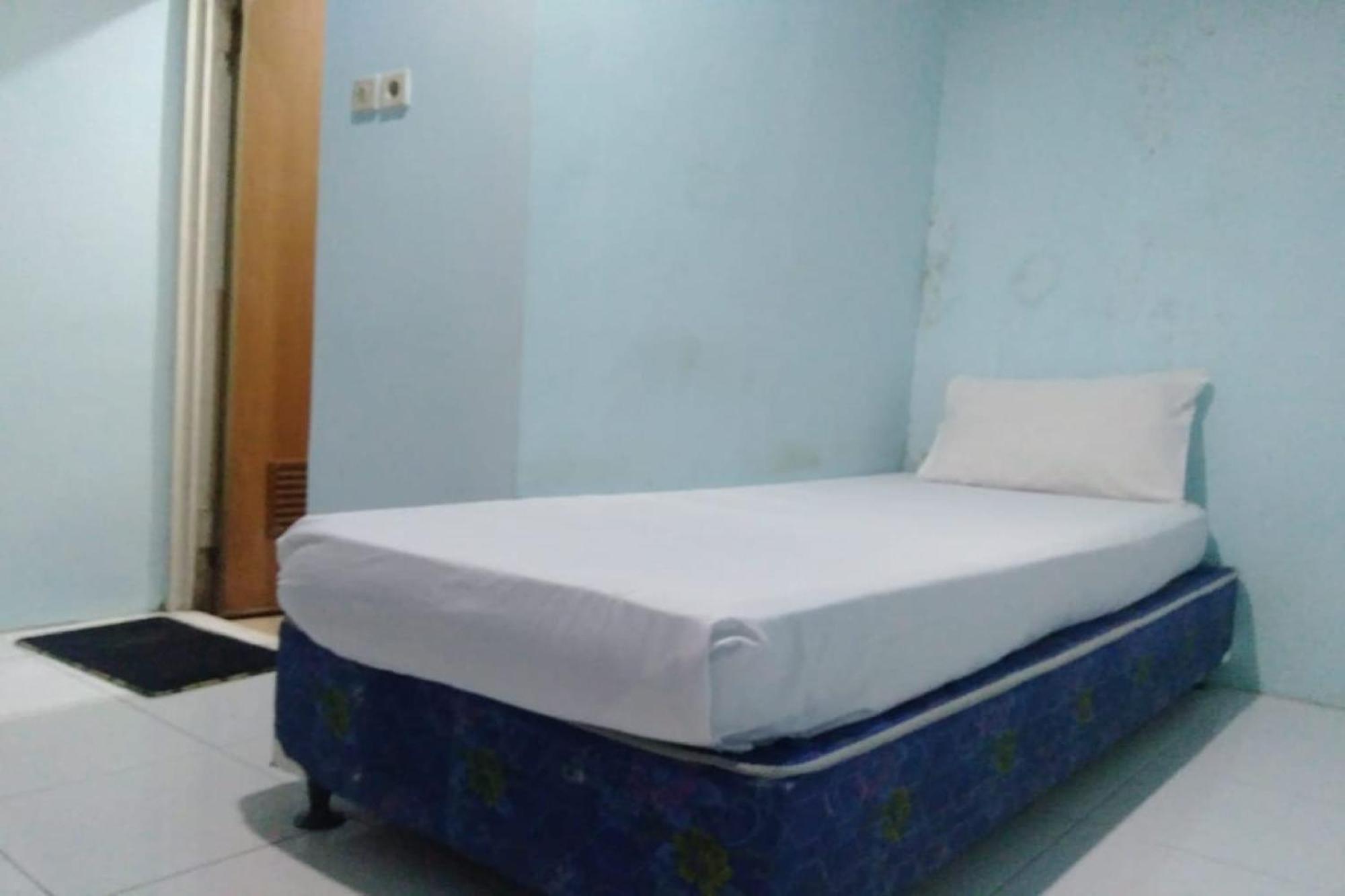 Oyo 90766 Gardenia Boarding House Hotel Purwokerto Bagian luar foto
