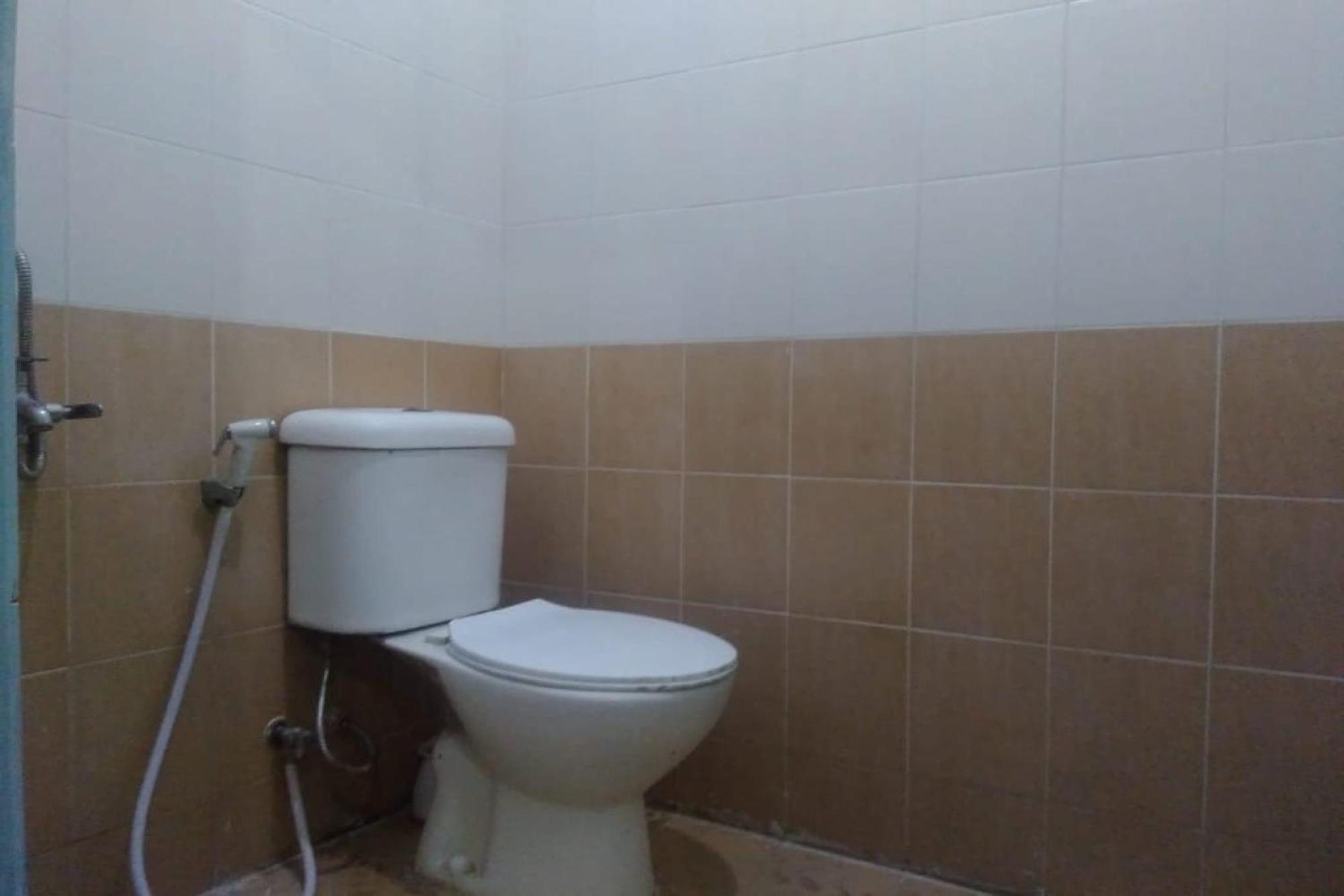 Oyo 90766 Gardenia Boarding House Hotel Purwokerto Bagian luar foto