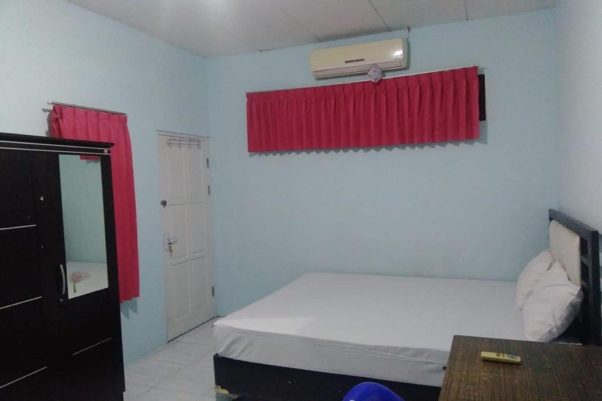 Oyo 90766 Gardenia Boarding House Hotel Purwokerto Bagian luar foto